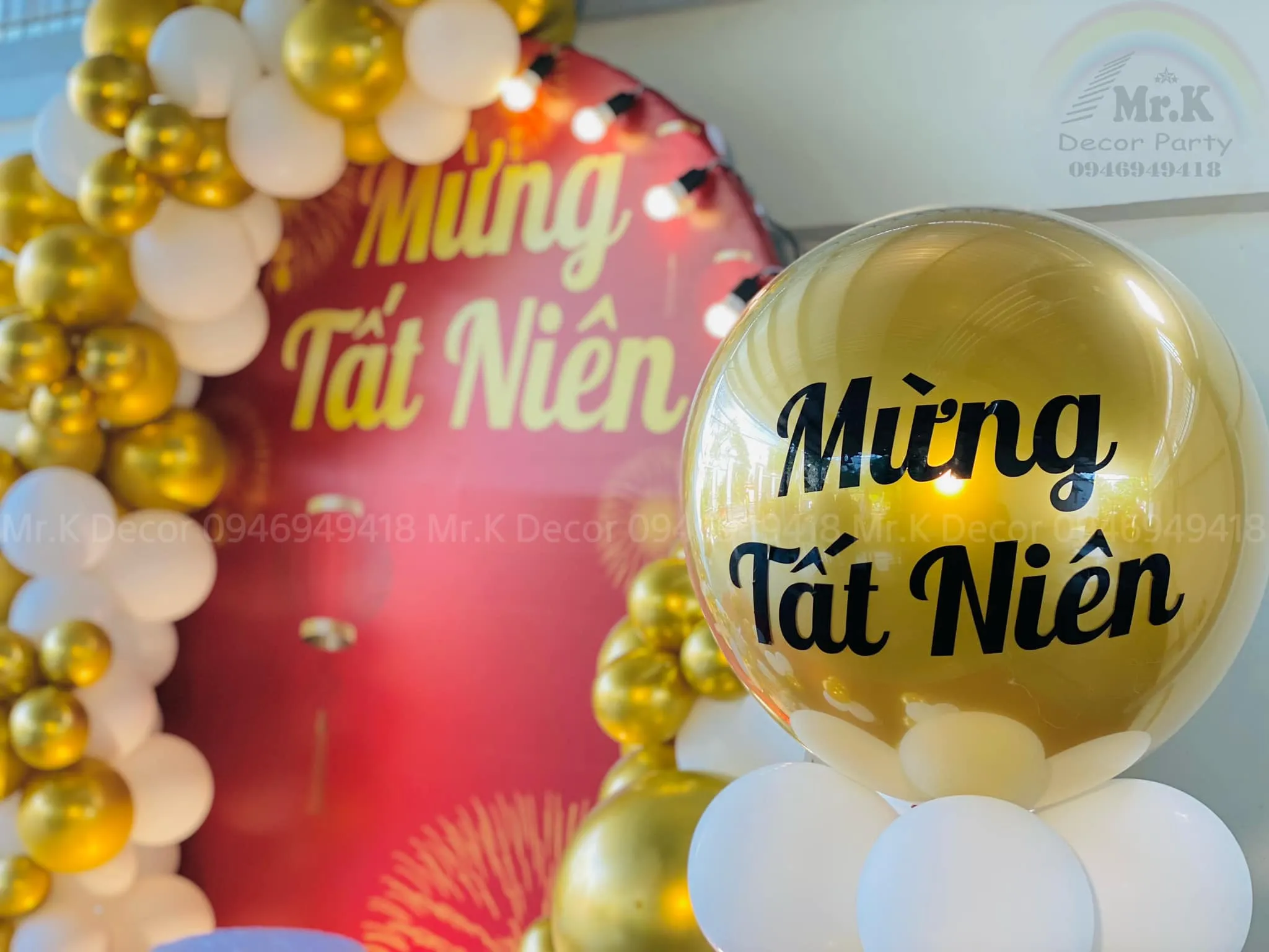 
  <p>Mẫu thiết kế trang trí</p>
  <p class="text-transparent bg-gradient-to-r from-red-500 to-orange-400 bg-clip-text">tất niên & tân niên</p>
